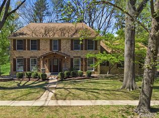 14121 Westernmill Dr, Chesterfield, MO 63017