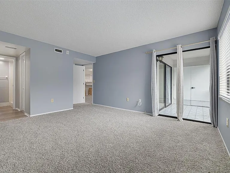 218 Caryl Way — Photo 21