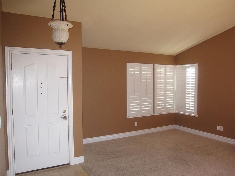 1st image of 785 Rambleton Dr