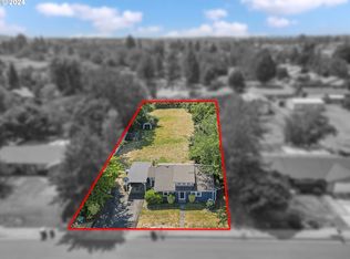3100 E Crestview Dr, Newberg, OR 97132