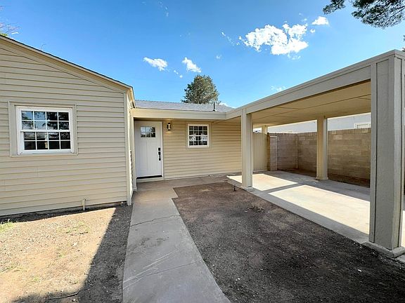3rd image of 1014 S Plains Park Dr