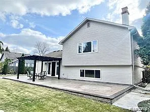 491 Leetonia Dr — Photo 12