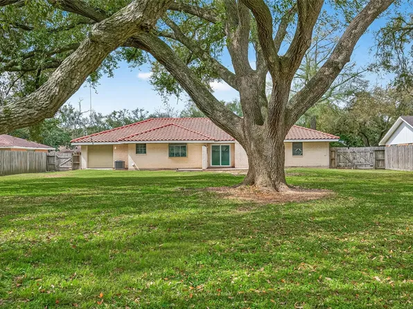 5607 Avenue M 1/2, Santa Fe, TX 77510