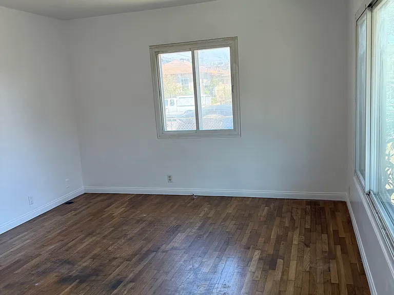 717 Walnut St #1 — Photo 8