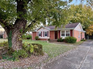 7501 Pawtuckett Rd, Charlotte, NC 28214