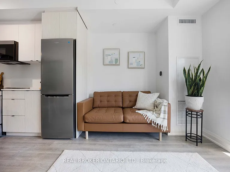 2369 Danforth Ave #210 — Photo 10