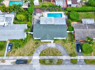 9341 SW 26th St, Miami, FL 33165