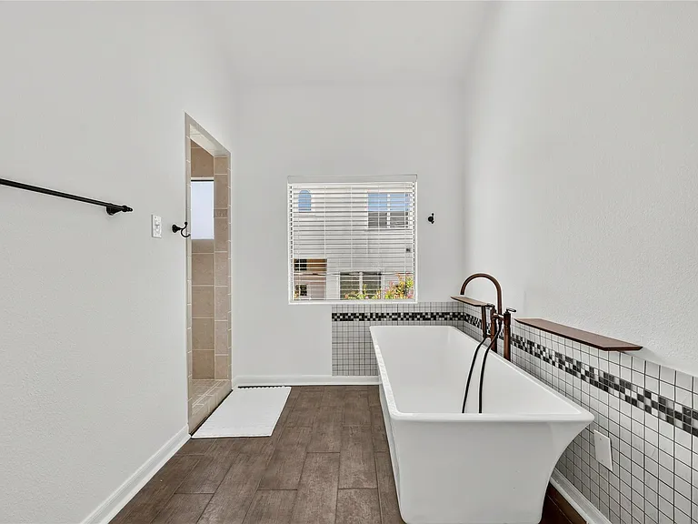 6311 Westcott St — Photo 16