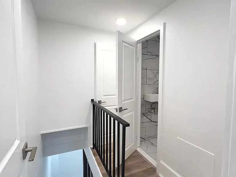 3217 Almond St — Photo 6