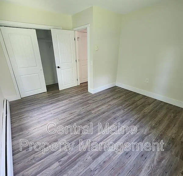 109 S Reynolds Rd — Photo 17