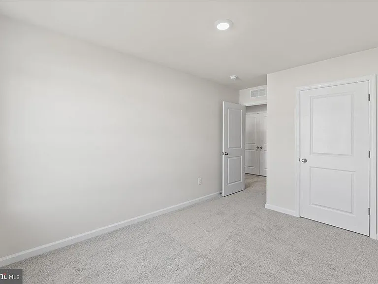 28 Whaler Dr — Photo 14