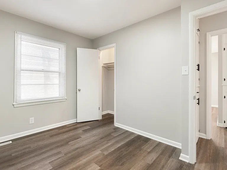 410 German Ave — Photo 12