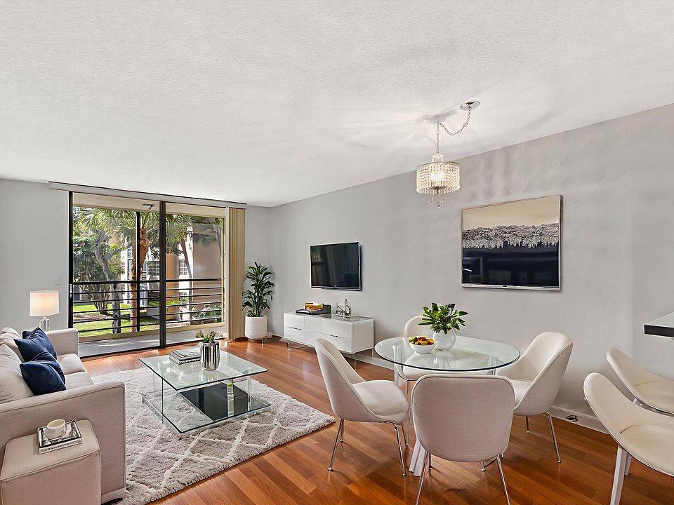 1st image of 4700 Lucerne Lakes Boulevard #206
