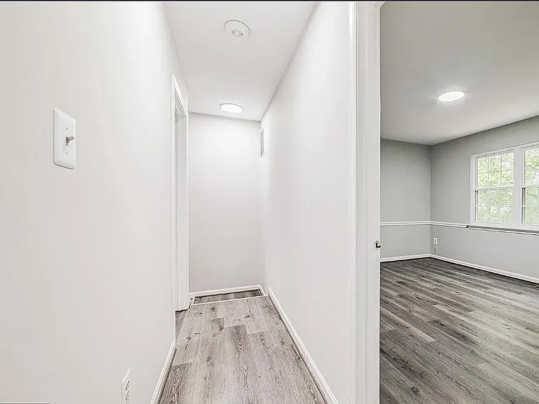 10885 Oak Green Ct — Photo 36