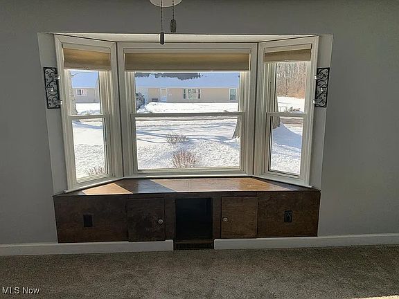 3rd image of 4835 Ferndale Ave
