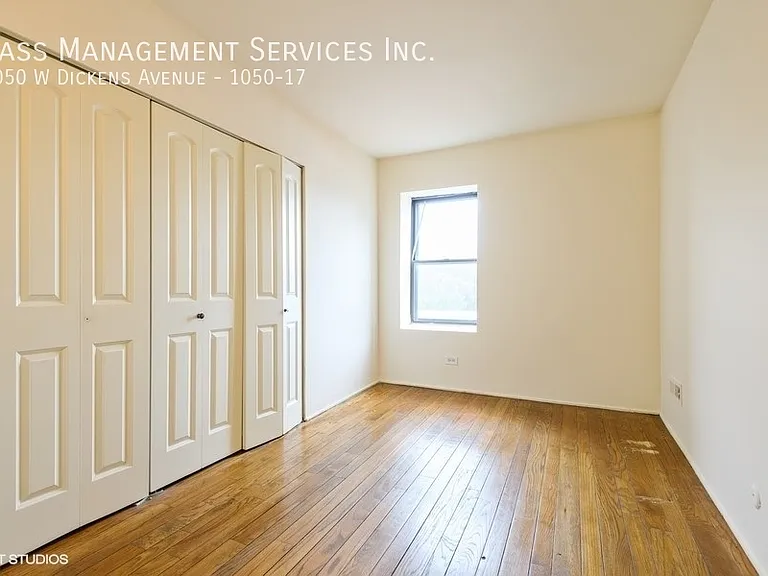 1050 W Dickens Ave #17 — Photo 4