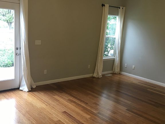 5th image of 10834 S Wyngate Park Dr