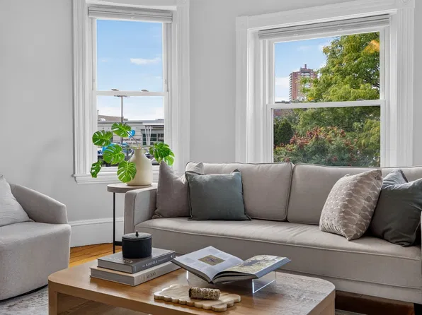 120 Day St #2, Jamaica Plain, MA 02130