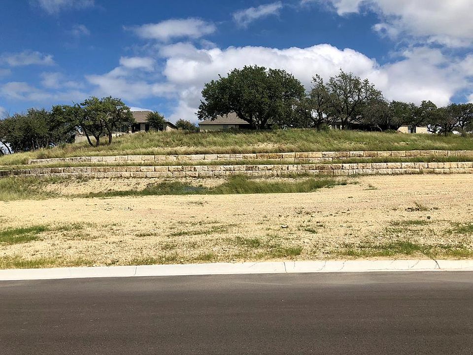 1st image of 1910 Chateau Ln