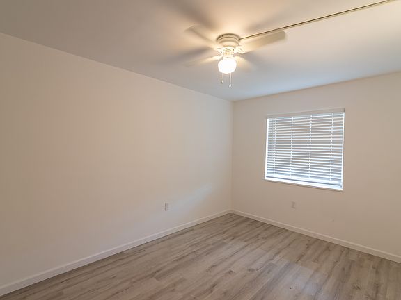4th image of 2765 W Tharpe St #226