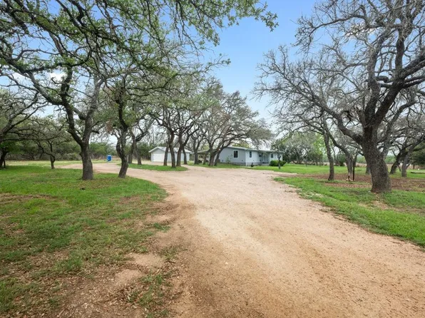 1169 W Us Highway 290, Johnson City, TX 78636