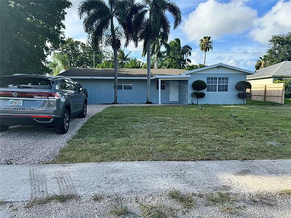 2nd image of 4381 Purdy Ln