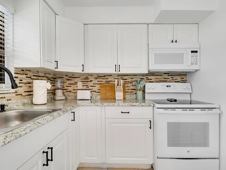 3539 Everglades Rd — Photo 13