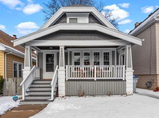 220 E Rosedale Ave, Milwaukee, WI 53207