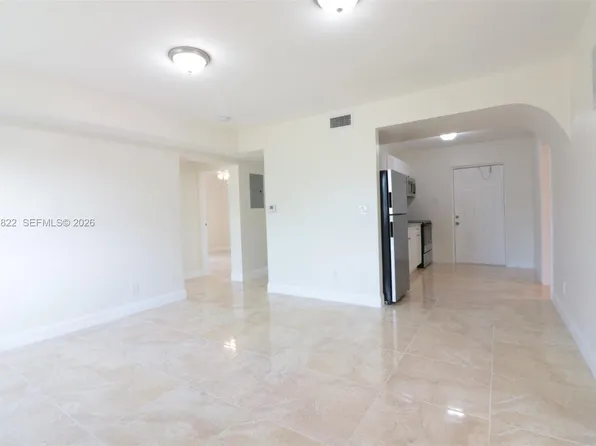 3014 NW 6th St, Pompano Beach, FL 33069