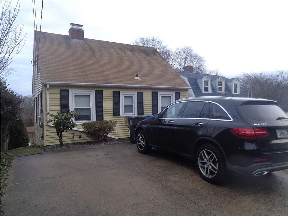 562 Phenix Ave, Cranston, RI 02921 Zillow