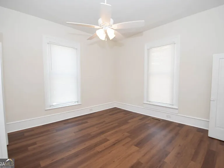 31 Saint Clair St — Photo 16