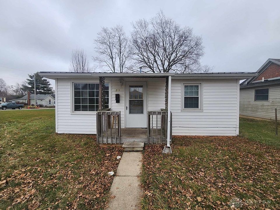 1st image of 211 Hart Ave