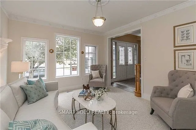 704 Foxcroft Blvd — Photo 3
