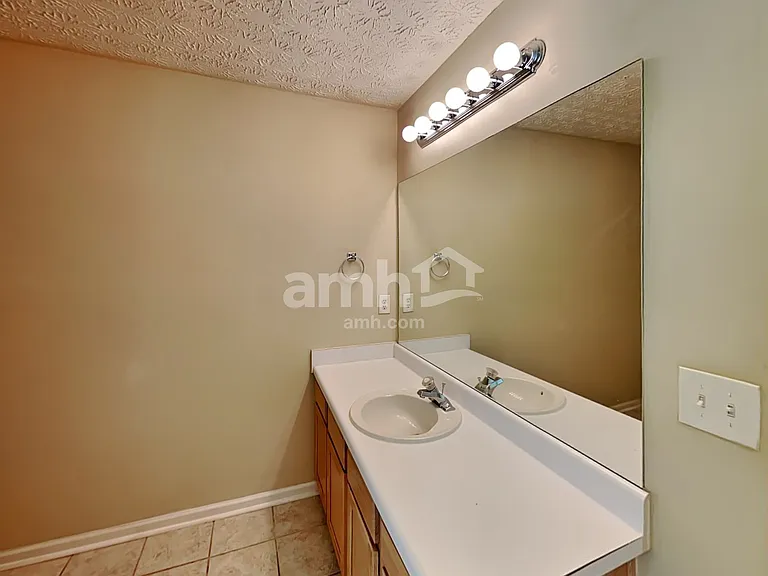 2143 Skylar Leigh Dr — Photo 11