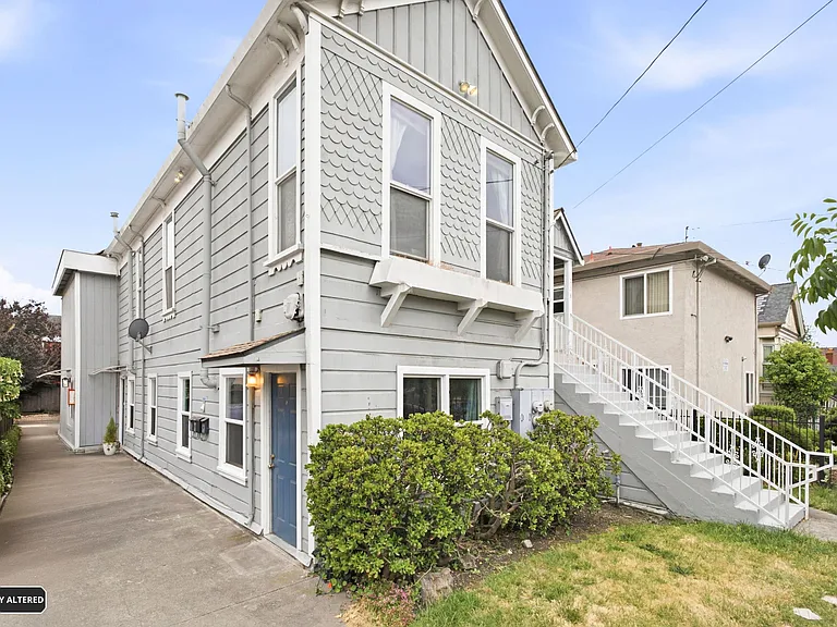 1238 Haskell St #A — Photo 3