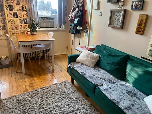 Rented by null | media 23