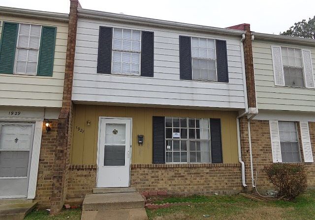 1st image of 1927 Repp Cir #1927