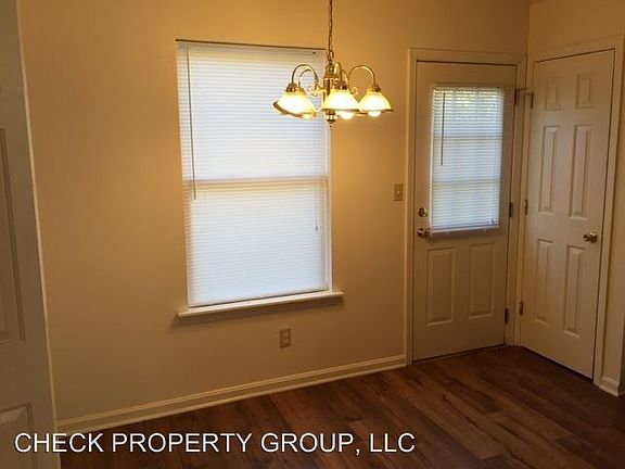 5th image of 151 Gray Hill Ct