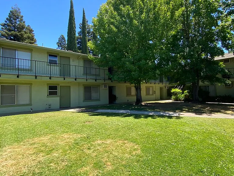 2440 Cochran Rd — Photo 20
