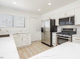 129 Farkas Ln, Las Vegas, NV 89145