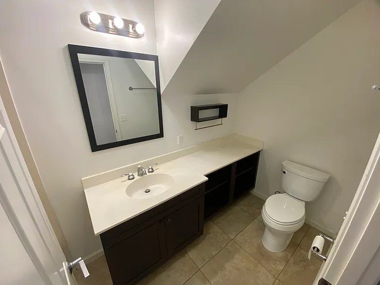 1886 Saint Louis Dr — Photo 2