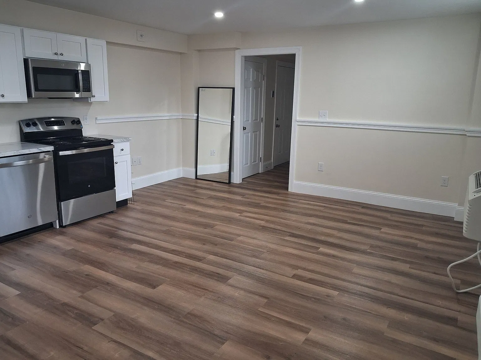 1 bed, 1.0 bath, 750 sqft, $1,675 — Photo 3