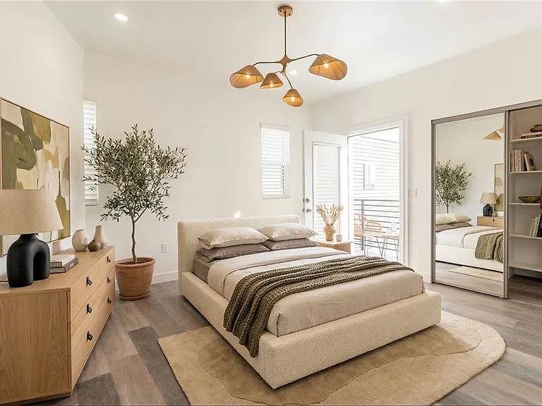 1820 Thurman Ave #1818-1/2 — Photo 4
