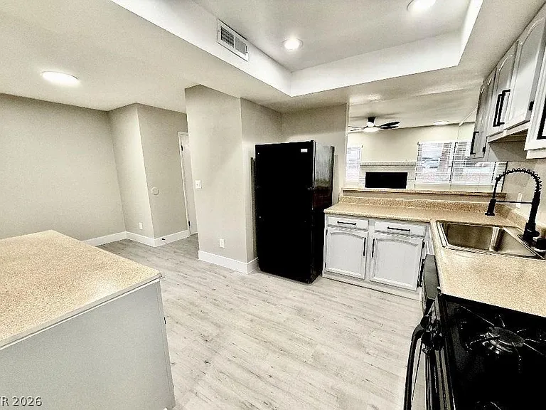 2631 Aracatuba Ave — Photo 7