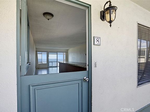 4th image of 240 Moss St APT 8
