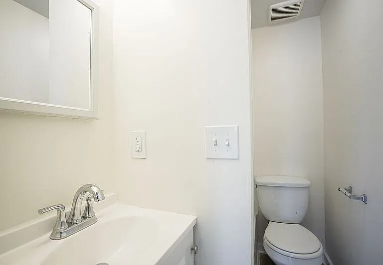 3 Charles St #2R — Photo 16
