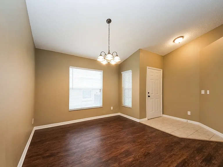 13918 Valleybrooke Ln — Photo 5
