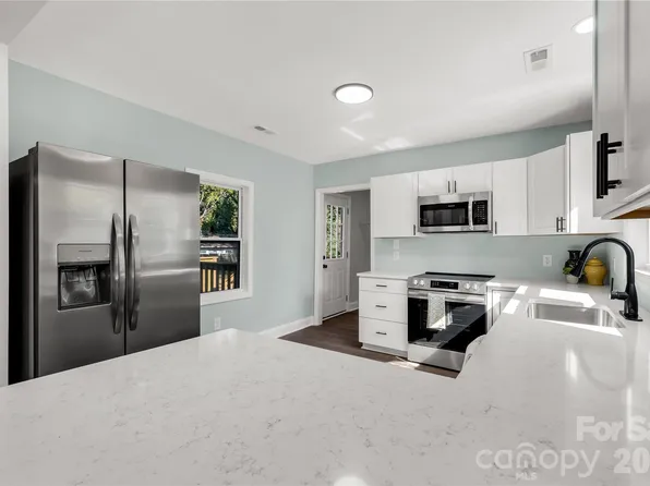 951 Confederate Ave, Lancaster, SC 29720