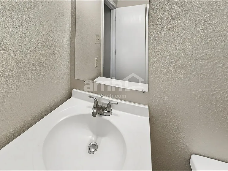 8010 Manderly Pl — Photo 8