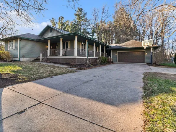 10037 Victoria Dr, Plymouth, IN 46563